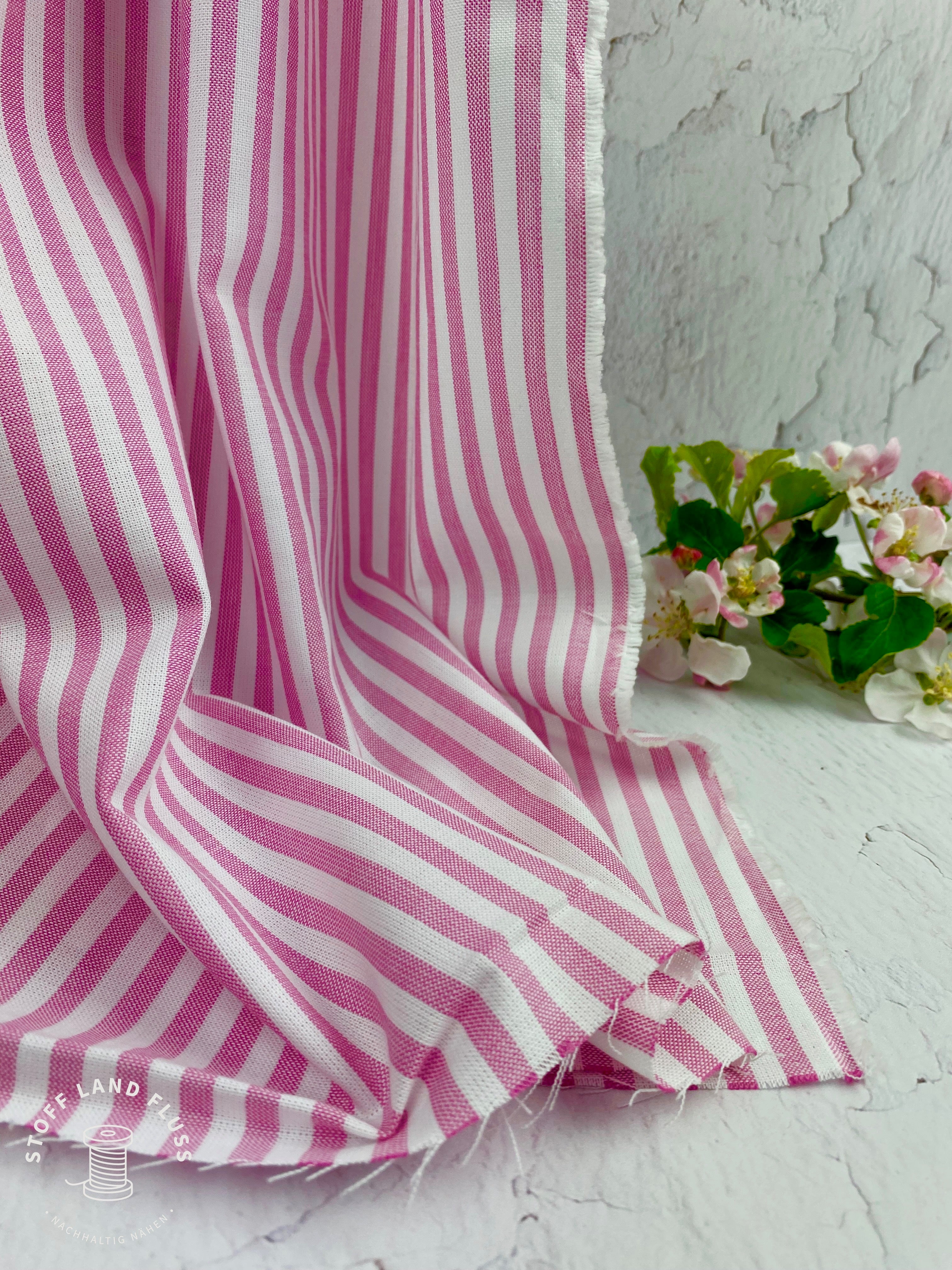 Du ist ein Biostoff bzw. eine Bio Popeline aus 100 % zertifizierte Bio Baumwolle (kbA), pink und weiße Streifen (je 6 mm). Der Stoff fällt zart und leicht. Du kannst daraus Röcke, Oberteile, Blusen und Kleider nähen. Fair und nachhaltig in Europa produziert. 